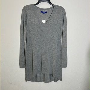 APT.9 Women’s Pullover Sweater V-Neck Gray Size XS.
